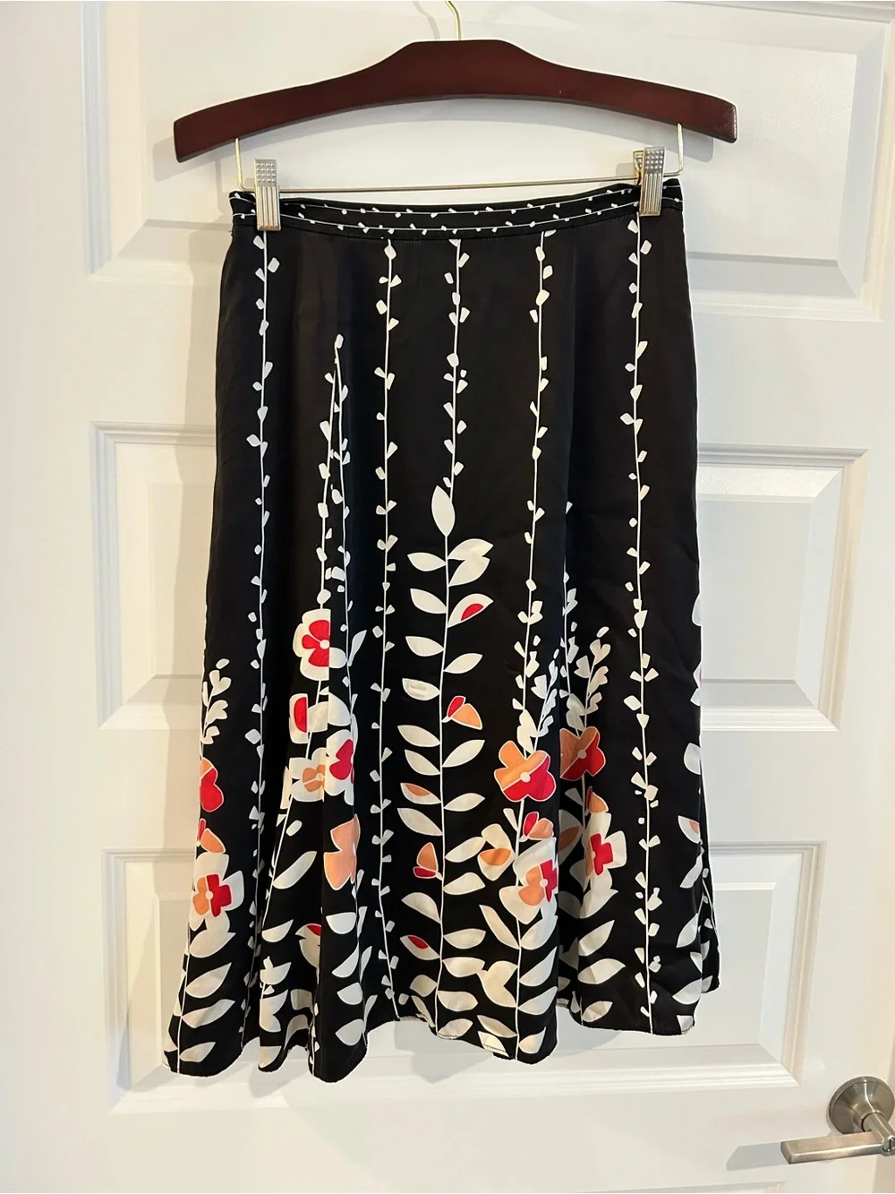 Talbots Silk Floral Skirt Black White Multi Size 6P Petite
